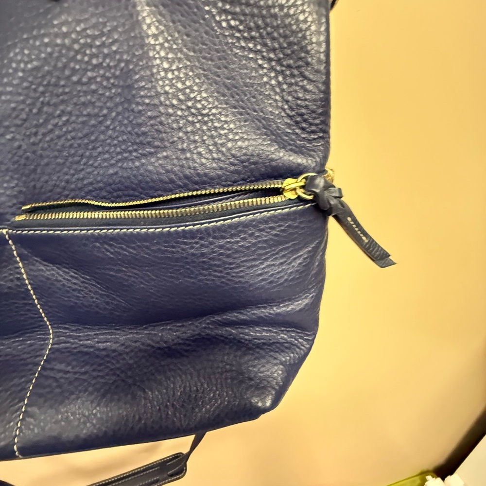 Dooney and Bourke Elegant Navy Blue shoulder work bag with crossbody - Picture 5 of 10